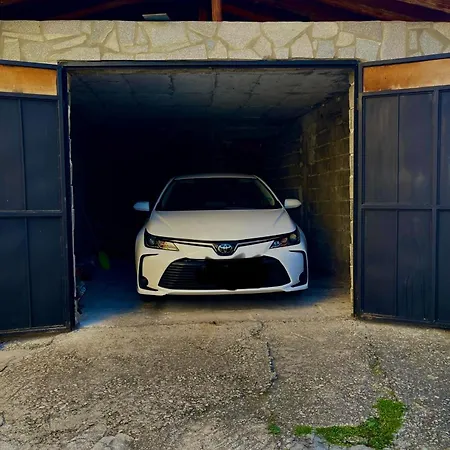 Διαμέρισμα 2 Bedroom With Garage *