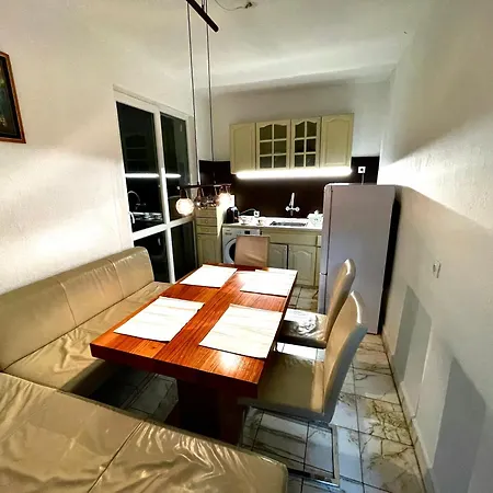 2 Bedroom With Garage