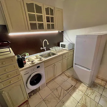 2 Bedroom With Garage *