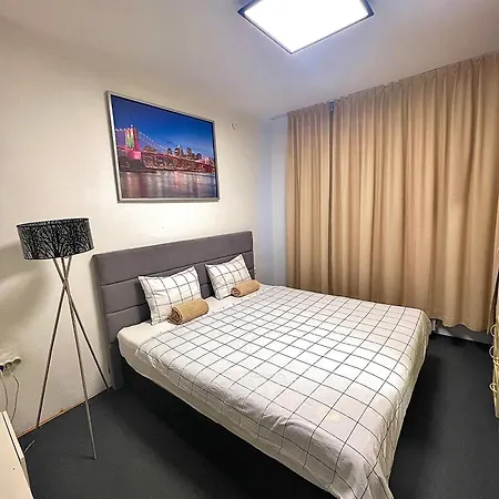 2 Bedroom With Garage Апартаменты