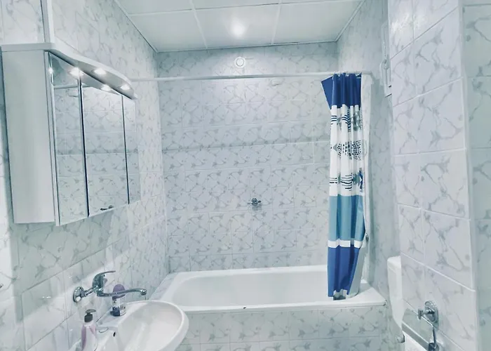 アパート 2 Bedroom With Garage *