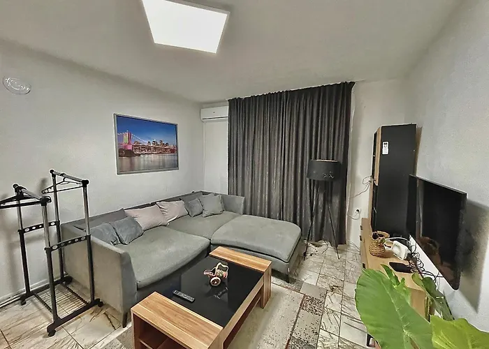 アパート 2 Bedroom With Garage サンダンスキ