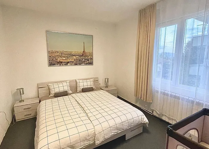 2 Bedroom With Garage アパート *